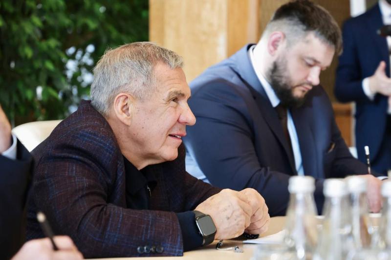 Сила в кооперации: Вячеслав Федорищев и Рустам Минниханов обсудили вопросы сотрудничества на межрегиональном уровне 