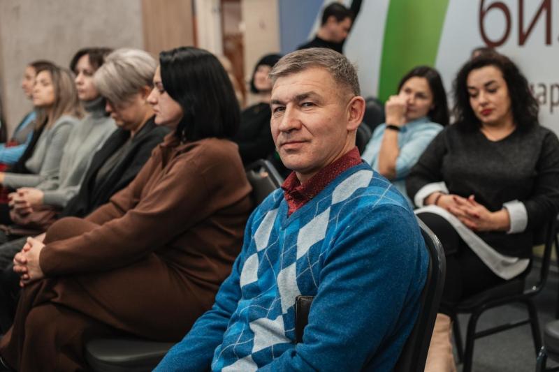 В Самарской области вручили сертификаты первым выпускникам программы "СВОе дело"