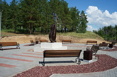 В Самарской области платформа им. Валерия Грушина превратилась в сквер в виде гитары