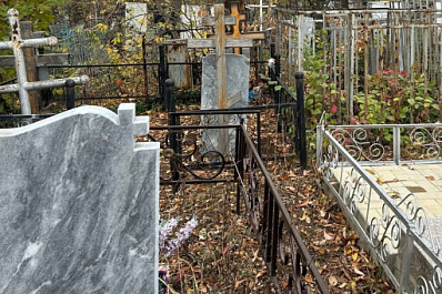 Вандалы осквернили могилы на сельском кладбище