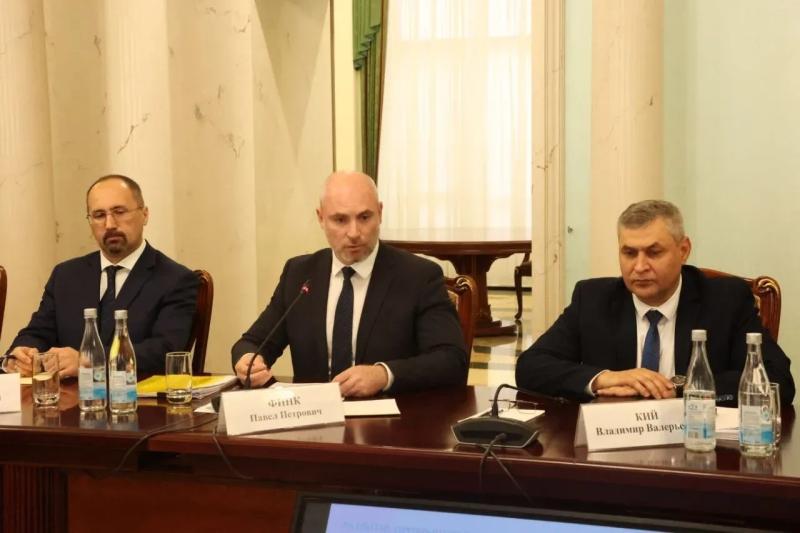 В Самаре губернатор провел заседание Правительства по прогнозу развития региона и бюджета на 2026-2028 годы