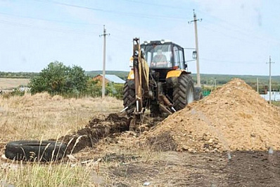 В селах Ставропольского района прокладывают новый водопровод 