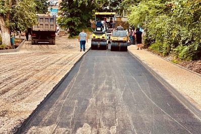 В Самаре приводят в порядок двор на Чернореченской