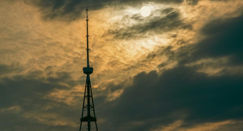 50-летний мужчина хотел поджечь телевизионную вышку