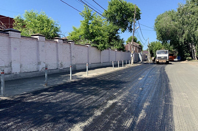 В Самаре на улице Неверова кладут новый асфальт