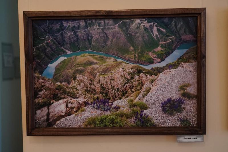 В Доме журналиста открылась выставка пейзажной фотографии