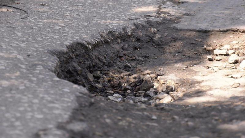 Администрацию Сергиевского района обязали отремонтировать дорогу к дому ветерана