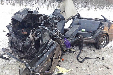 На трассе Самара - Бугуруслан «пятнадцатая» влетела в фуру