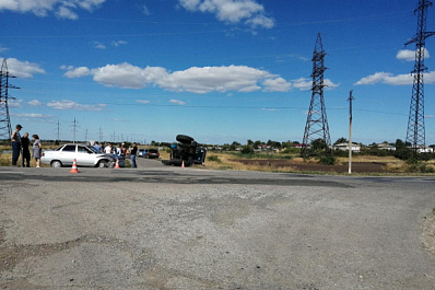 В Самарской области "десятка" влетела в трактор