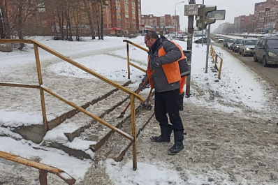 Долой снег: в Тольятти дорожные службы работают в усиленном режиме