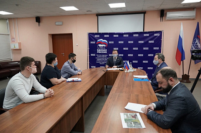 Дмитрий Азаров поручил расчистить водный канал для тренировок юных сызранских гребцов