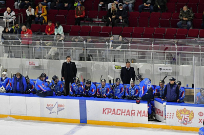 В хоккейном дерби аутсайдеров "летчики" уступили "Ермаку" 