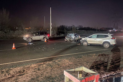 Три человека пострадали в ДТП с двумя автомобилями в Самаре на Ракитовском шоссе