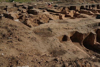 Археологи продолжают поиски остатков дворца калги-султана