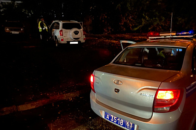 В Самаре активисты остановили нетрезвого водителя, а он предложил им вместе выпить