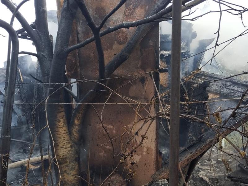 В Самарской области пожар с бани чуть не перекинулся на дом