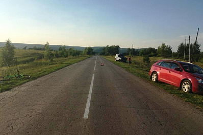Подросток на велосипеде врезался в иномарку на трассе в Самарской области