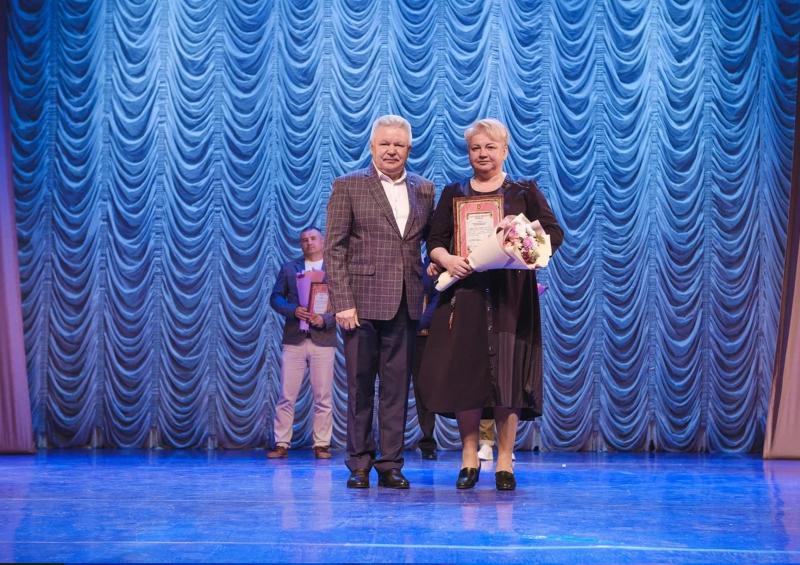 177 сотрудников ПАО "ТОАЗ" получили награды к профессиональному празднику