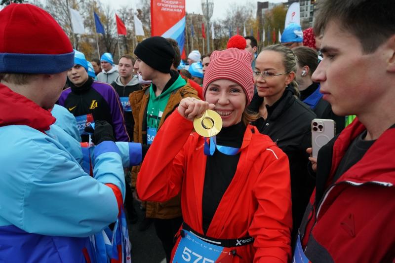 Более 10 тыс. человек приняли участие в забеге "Чистый спорт" в Самаре