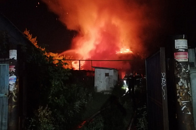 В Самаре в ночь на 13 августа 2021 года сгорел двухэтажный дом на улице Пушкина, 139