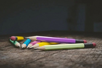 "Учительницу довели до больницы": родители самарской школы начали войну с папой-юристом