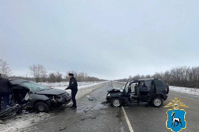 Один погиб, четверо в больнице: массовое ДТП на трассе в Самарской области