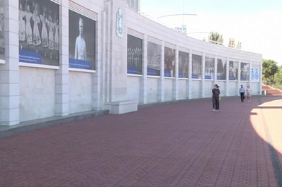 В Самаре на склоне площади Славы заработала цифровая выставка к 70-летию Волжского хора