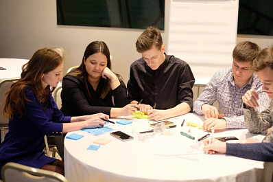 Волонтеры Самарской области могут получить 150 тысяч рублей на заботу о пожилых