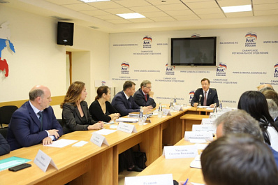 Дмитрий Азаров - депутатам: "Мандат - это кредит доверия, который предстоит отработать"