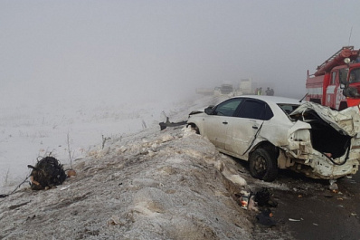 Под Самарой в ДТП с грузовиком и двумя легковушками погиб человек