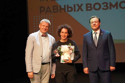 Дмитрий Азаров отметил лауреатов всероссийского театрального парафестиваля 