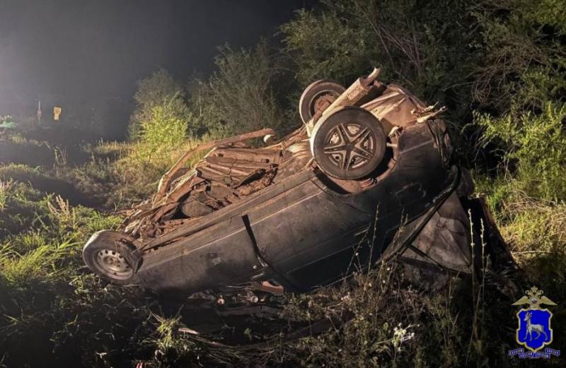 В Самарской области на трассе легковушка вылетела в кювет, водитель погиб