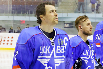 Напарник Александра Овечкина решил продолжить карьеру в Самаре 