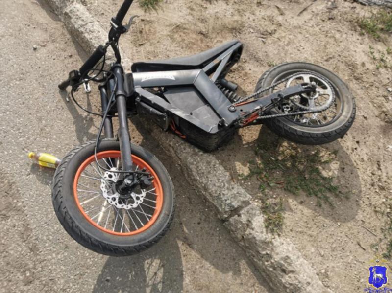 В Самаре мужчина на легковушке сбил 13-летнего подростка на электровелосипеде