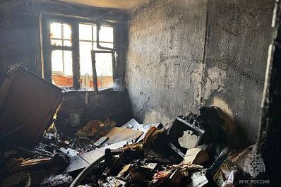 В Тольятти из-за упавшей лампады загорелась квартира