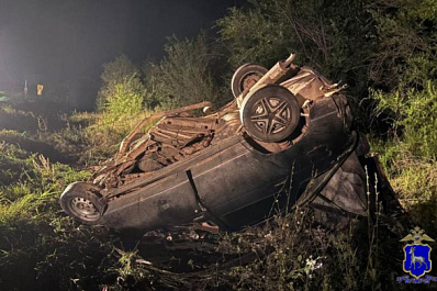 В Самарской области на трассе легковушка вылетела в кювет, водитель погиб