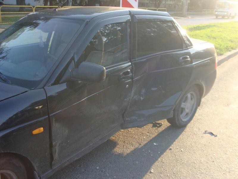 В Тольятти автоледи не пропустила машину и спровоцировала аварию