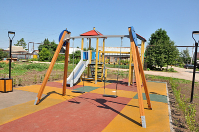 Качественно и безопасно: единороссы оценили благоустройство скверов в Кинельском районе