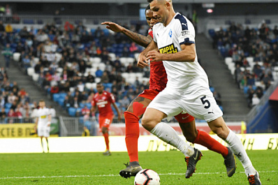 Защитник "Крыльев Советов" Мирал Самарджич вернулся на родину