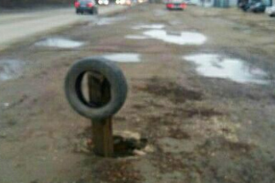 Страшно ходить: жительница Самары жалуется на открытые колодцы