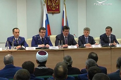 Дмитрий Азаров принял участие в совещании по борьбе с нелегальной миграцией, экстремизмом и терроризмом