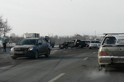 В массовом ДТП на трассе Самара - Волгоград пострадали три человека