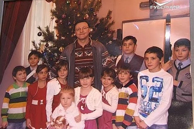 Дмитрий Азаров поздравил с Рождеством воспитанников центра Ровесник