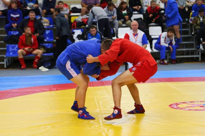 Вячеслав Федорищев принял участие в открытии всероссийских соревнований по самбо в Кинель-Черкасском районе