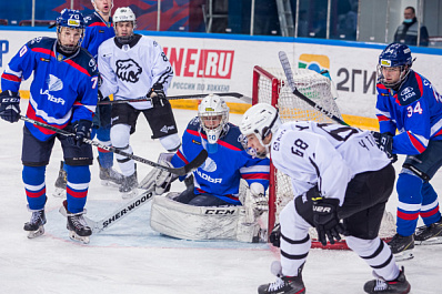 Тольяттинская "Ладья" проиграла "Белым Медведям" в первом матче