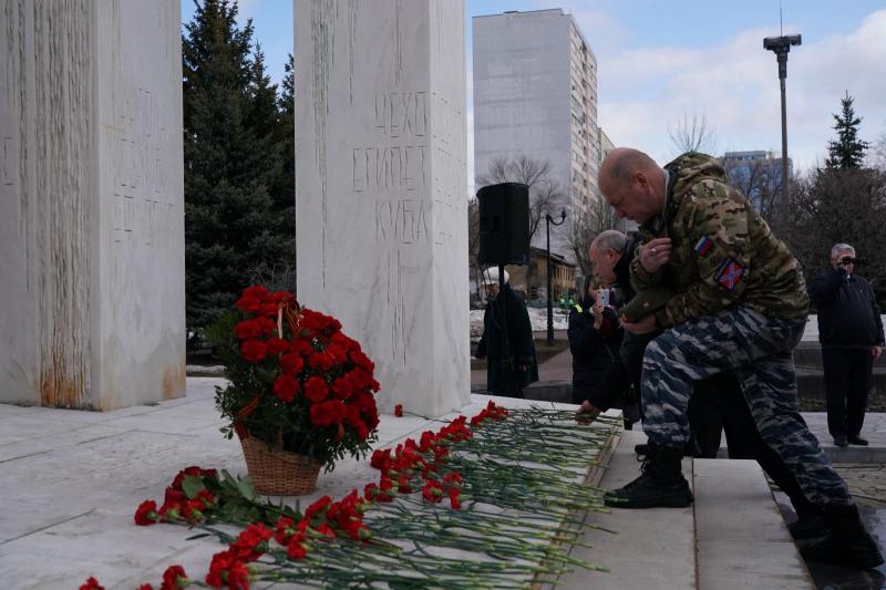 В Самаре прошла акция, приуроченная к годовщине провозглашения независимости ДНР
