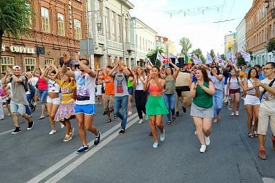 Масштабный танцевальный парад в честь закрытия ЧМ-2018 прошёл в Самаре