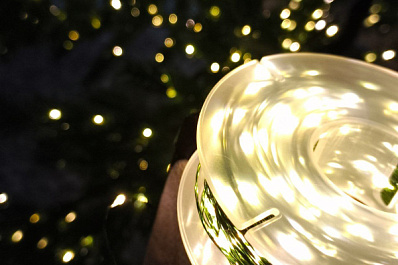 Россиянам объяснили, могут ли наказать за украшение авто к Новому году