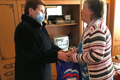 Тольяттинские волонтеры навестили своих подопечных в День добрых дел