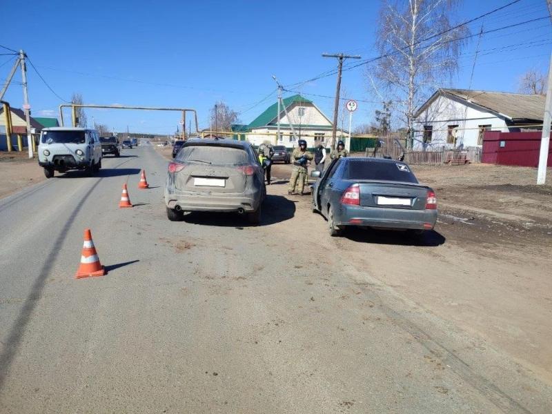 В Самарской области 28 марта столкнулись кроссовер и легковушка